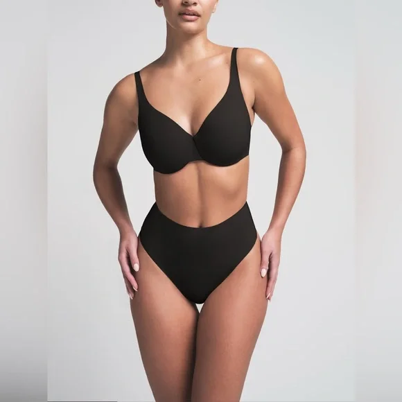 NWT Skims Smoothing Intimates Unlined Minimizer Bra in Onyx size 34DD - Picture 3 of 10